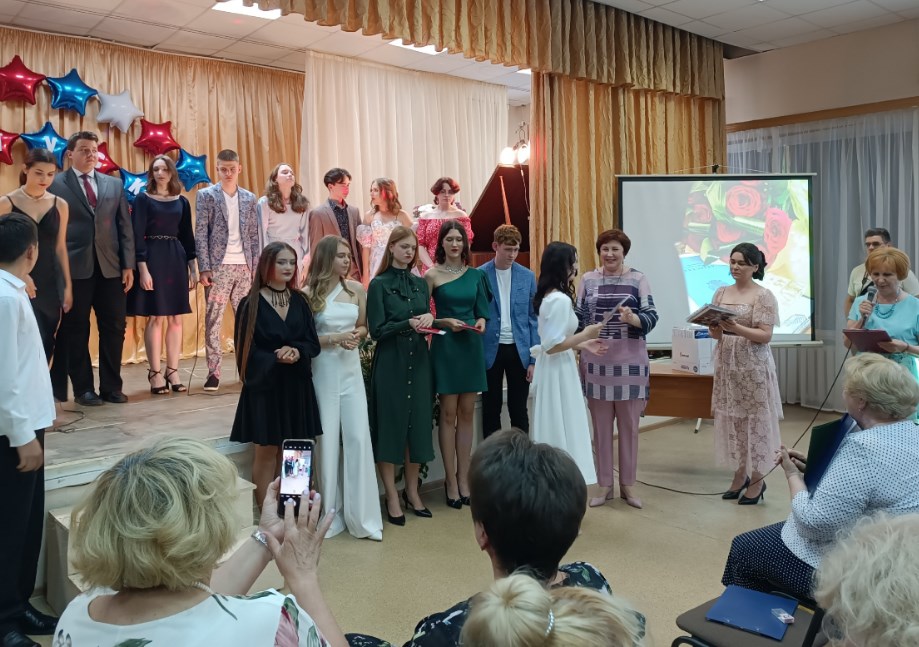Во Владимире определили лучшие школы по итогам учебного года