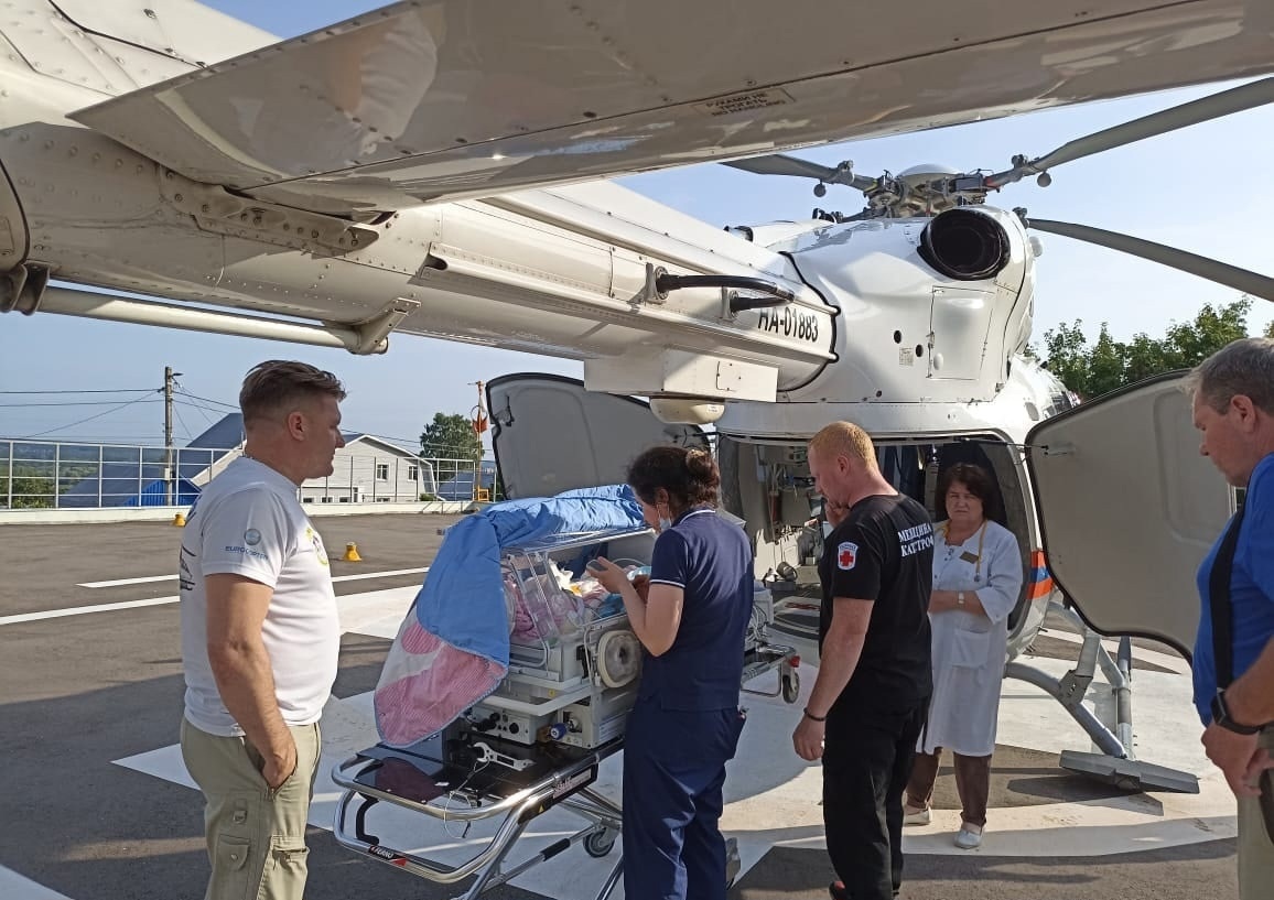 В ОДКБ впервые использовали санавиацию для перевозки недоношенного новорожденного