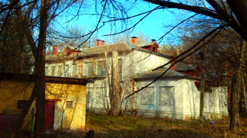 Имущественный комплекс бывшей школы «Возрождение» во Владимире продали за 50 миллионов рублей