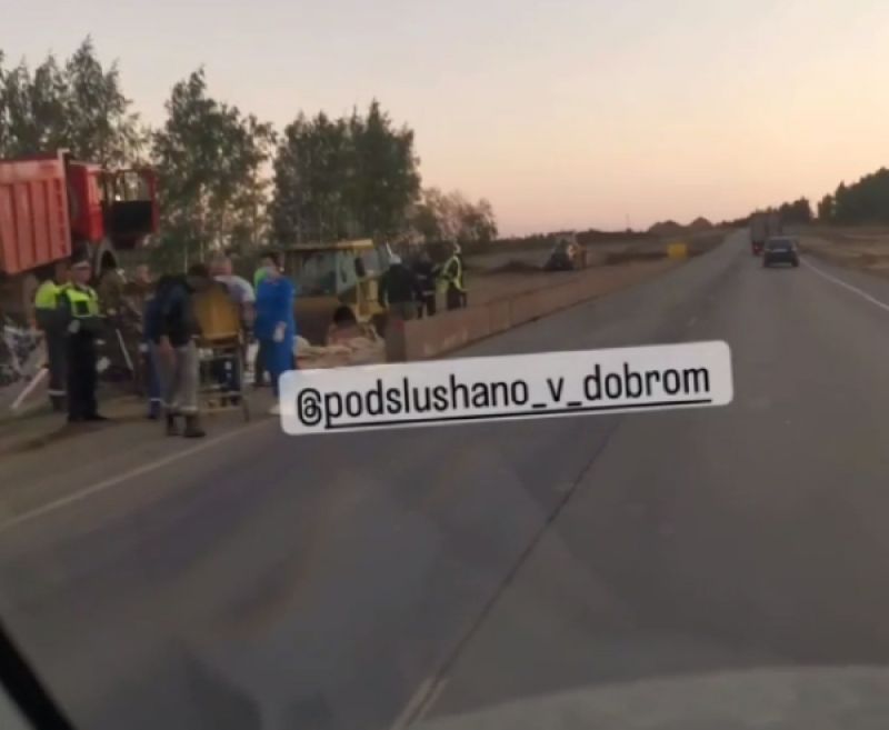 Во Владимирской области на "Золотом кольце" грузовик влетел в бульдозер