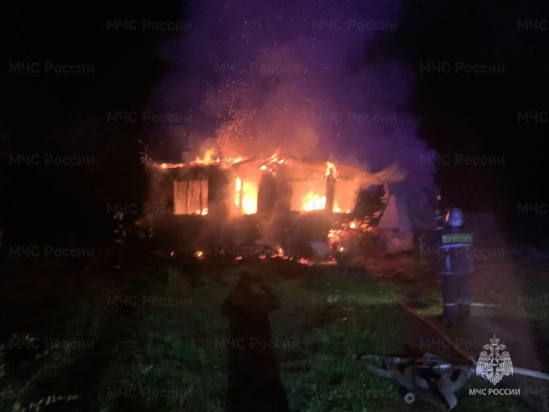 На крупном пожаре в Лакинске погибли и пострадали люди