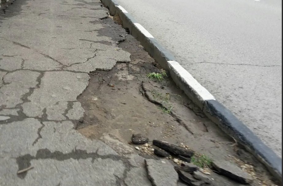 Прокуратуру Владимирской области возмутило состояние тротуаров в Коврове