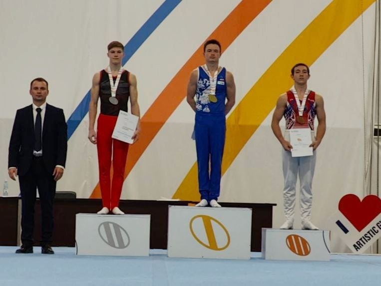 Владимирские гимнасты завоевали золото на Всероссийском турнире в Новосибирске