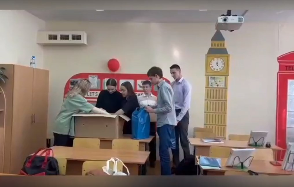 Школьники из Суздальского района собрали гуманитарную помощь для бойцов СВО
