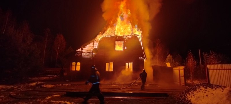 В Киржачском районе пожар уничтожил частный жилой дом