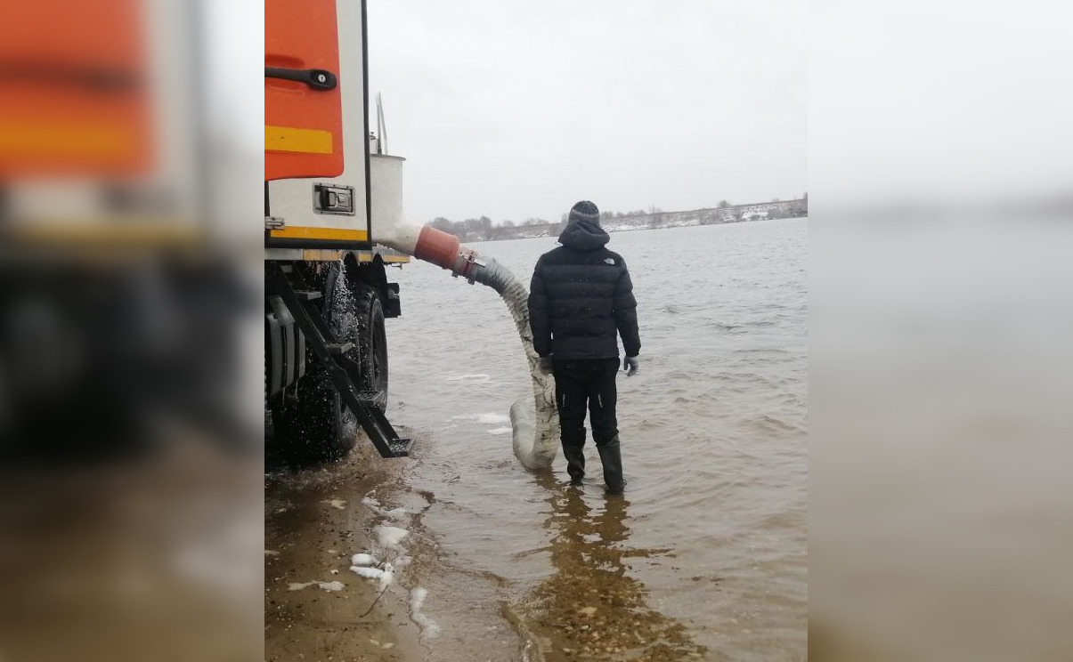 В реку Оку в Муроме выпустили около 4 тысяч молоди стерляди