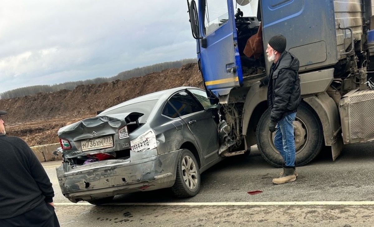 Фура протаранила несколько автомобилей под Владимиром