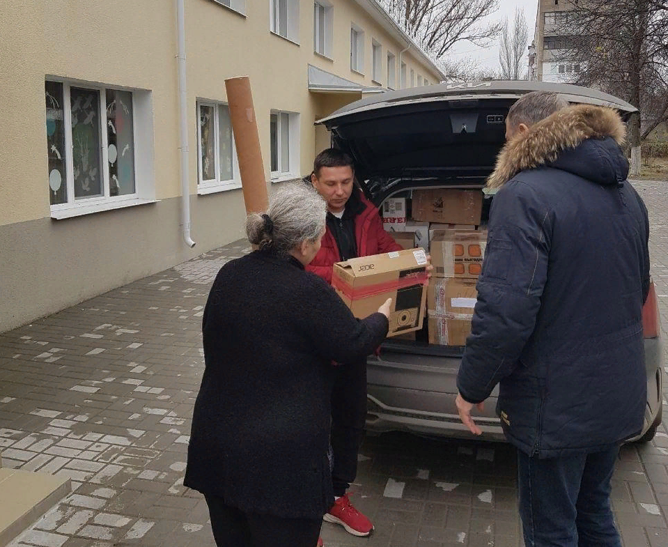 Дошколята в Докучаевске получили подарки из Владимирской области