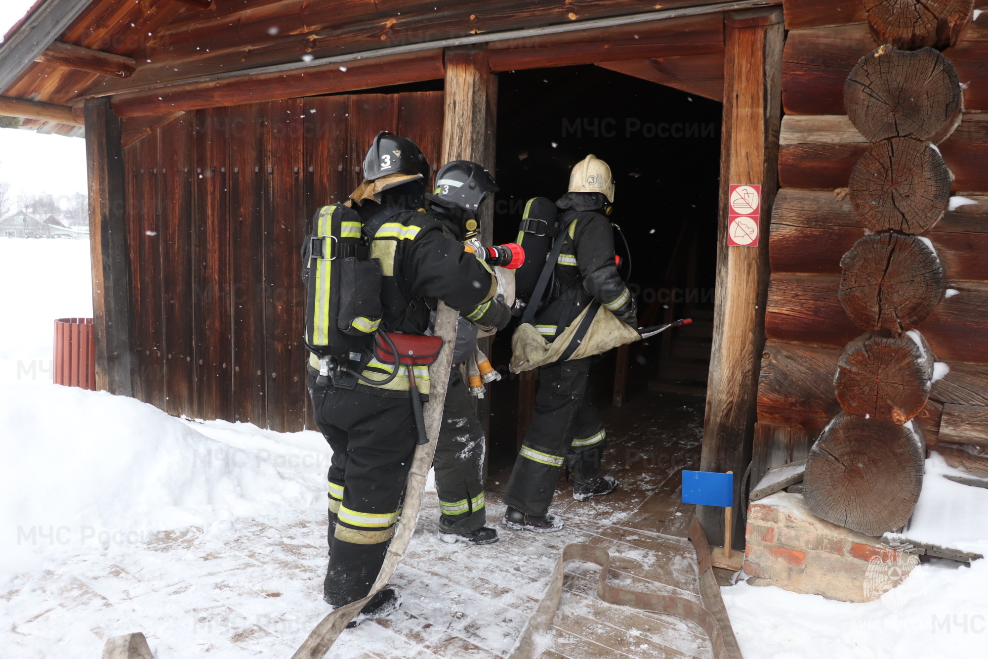 В Музее деревянного зодчества в Суздале эвакуировали 15 человек