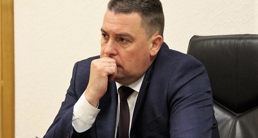 Дмитрий Наумов высказал претензии коммунальщикам за плохую уборку снега