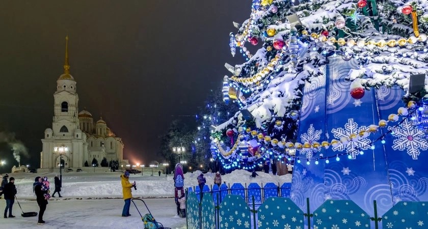  в России предложили сократить рабочие дни перед новогодними праздниками