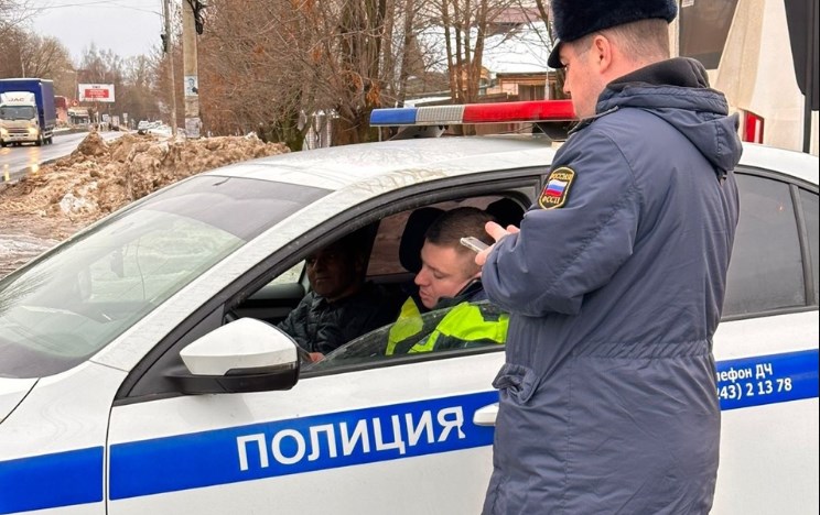 Владимирские судебные приставы и инспекторы ГИБДД ловили должников в Петушинском районе