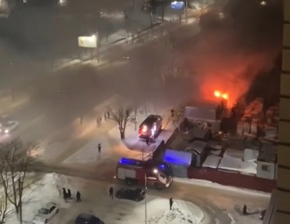 На территории стройки ЖК "Факел" во Владимире вспыхнул пожар