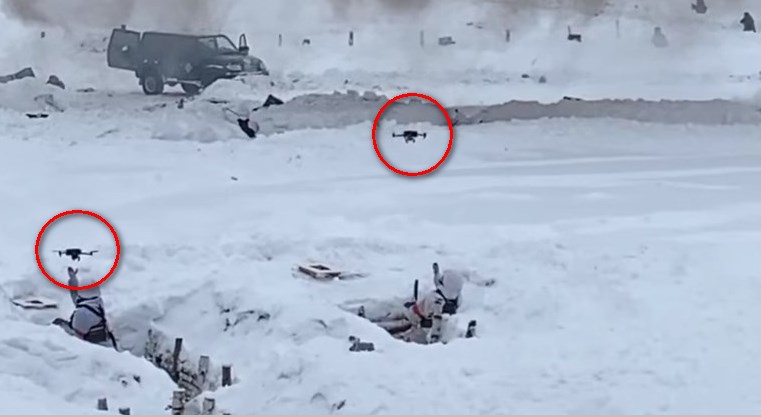 Активисты ОНФ передали учебные дроны собственного производства воинской части в Коврове