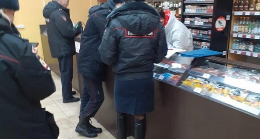 В России с 1 апреля запретят "наливайки" в многоэтажках