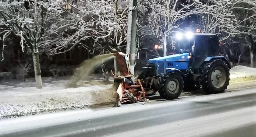  спецтехника будет чистить дороги и тротуары от снега