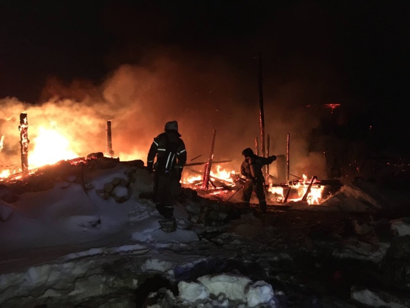 В Ковровском районе потушили мощный пожар на пилораме 