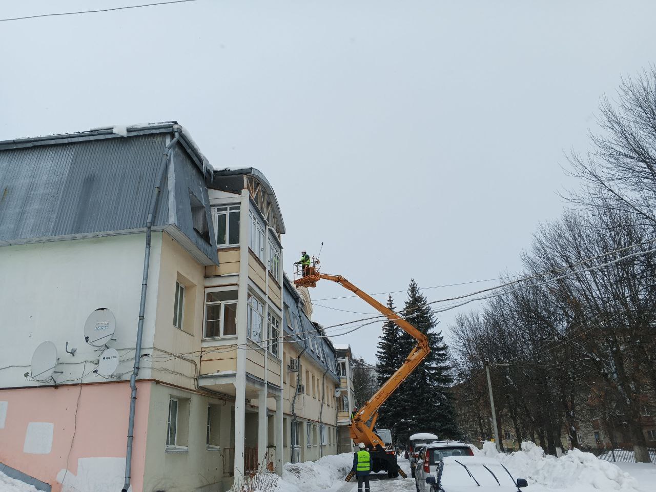  владимирцам рассказали, почему в городе плохо убирают крыши 