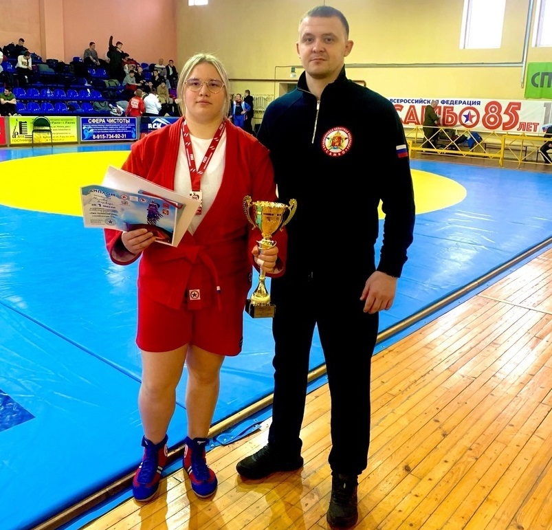 Владимирская самбистка завоевала "золото" на всероссийском турнире
