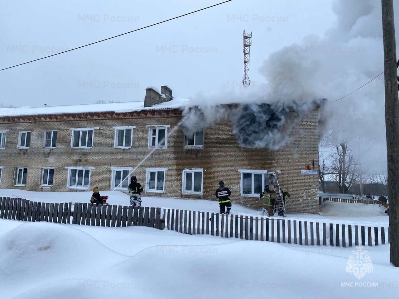 Пожар уничтожил имущество владельцев квартиры в поселке Киржачского района