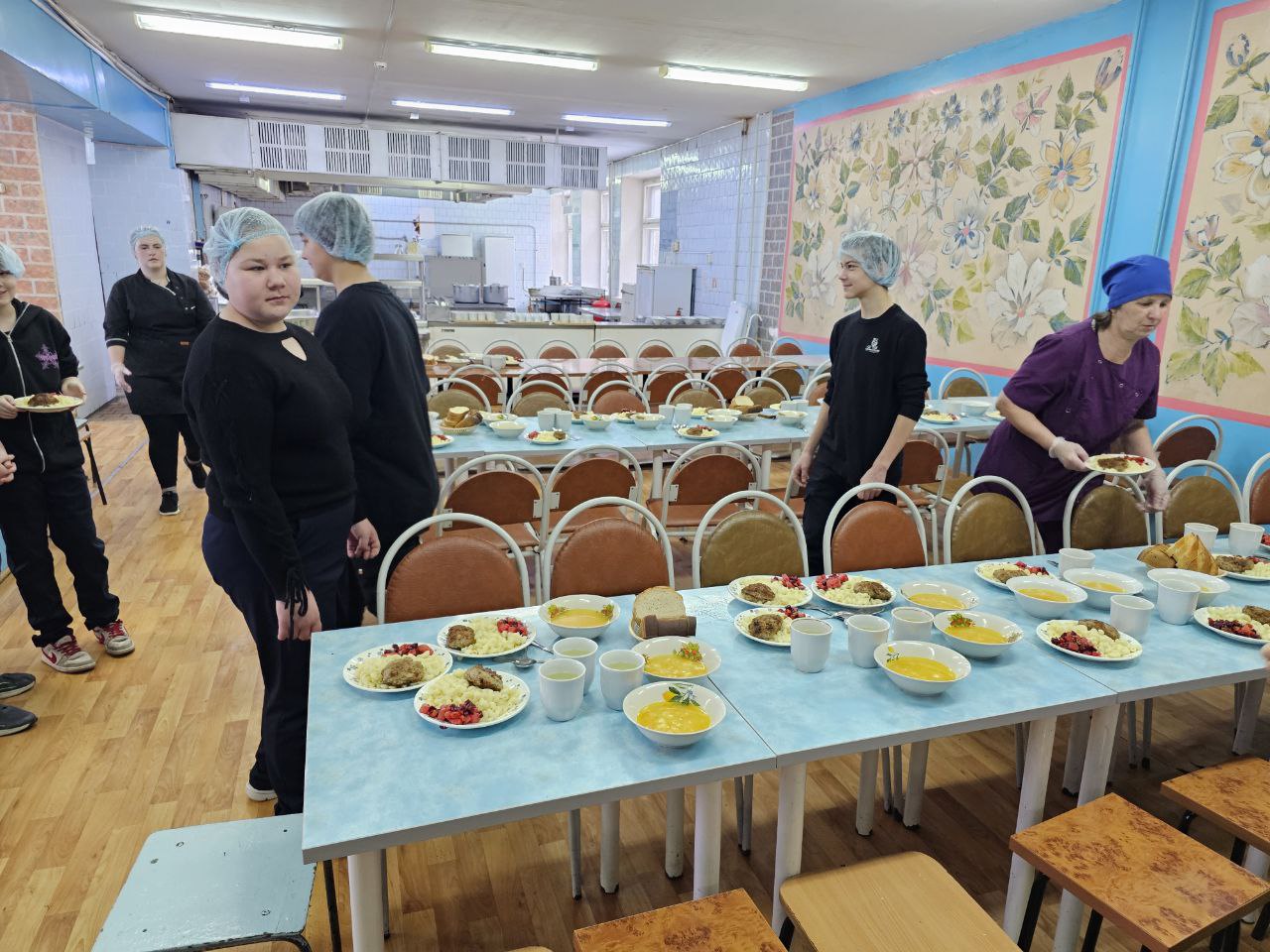 Депутаты и общественники проводят мониторинг школьных столовых Владимирской области