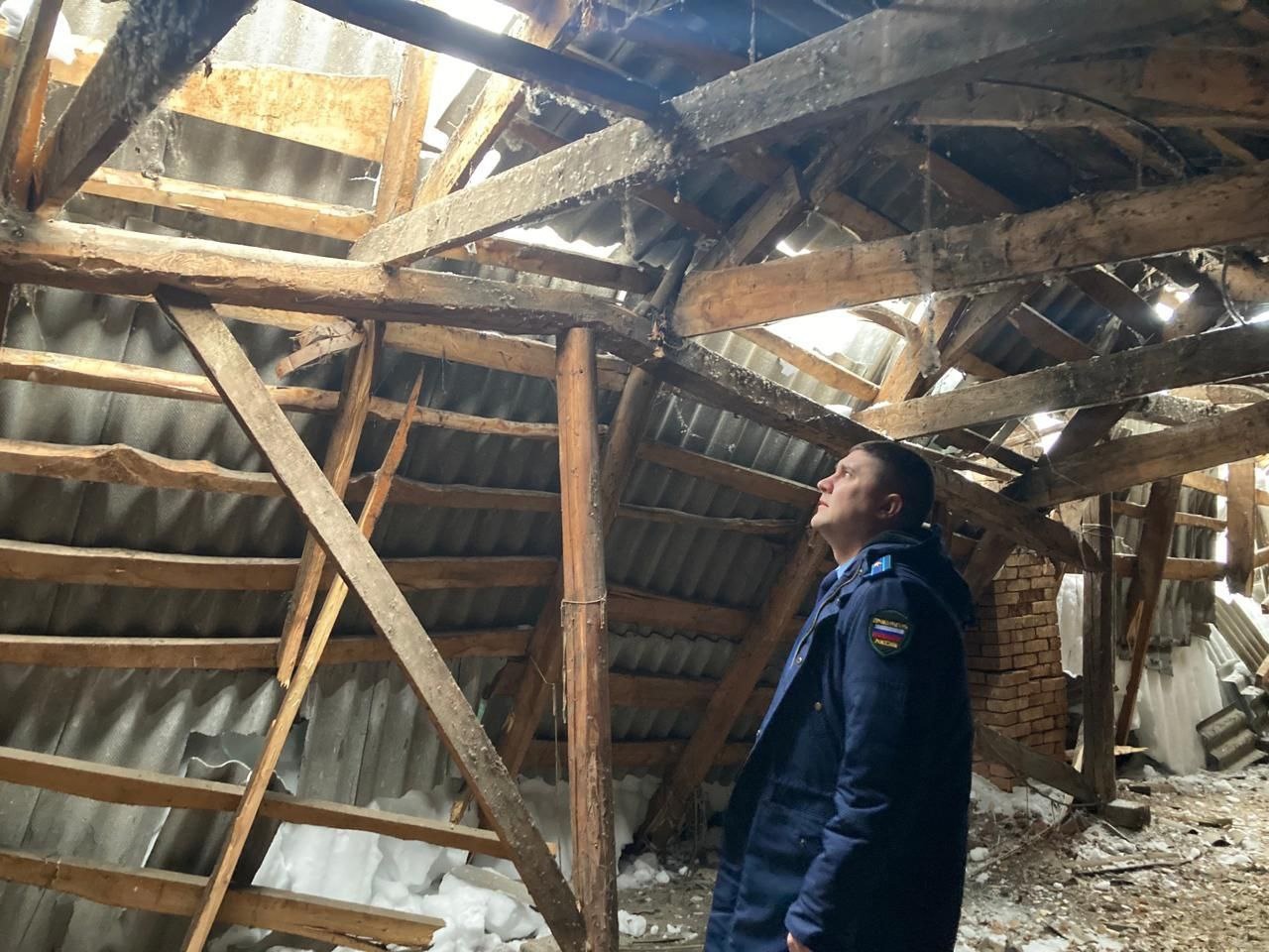 В Киржаче обрушилась крыша жилого дома: прокуратура начала проверку