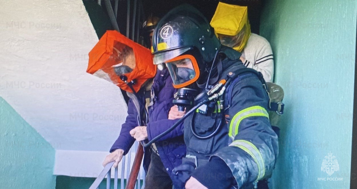 При пожаре в многоквартирном доме в Коврове пострадали 3 человека 