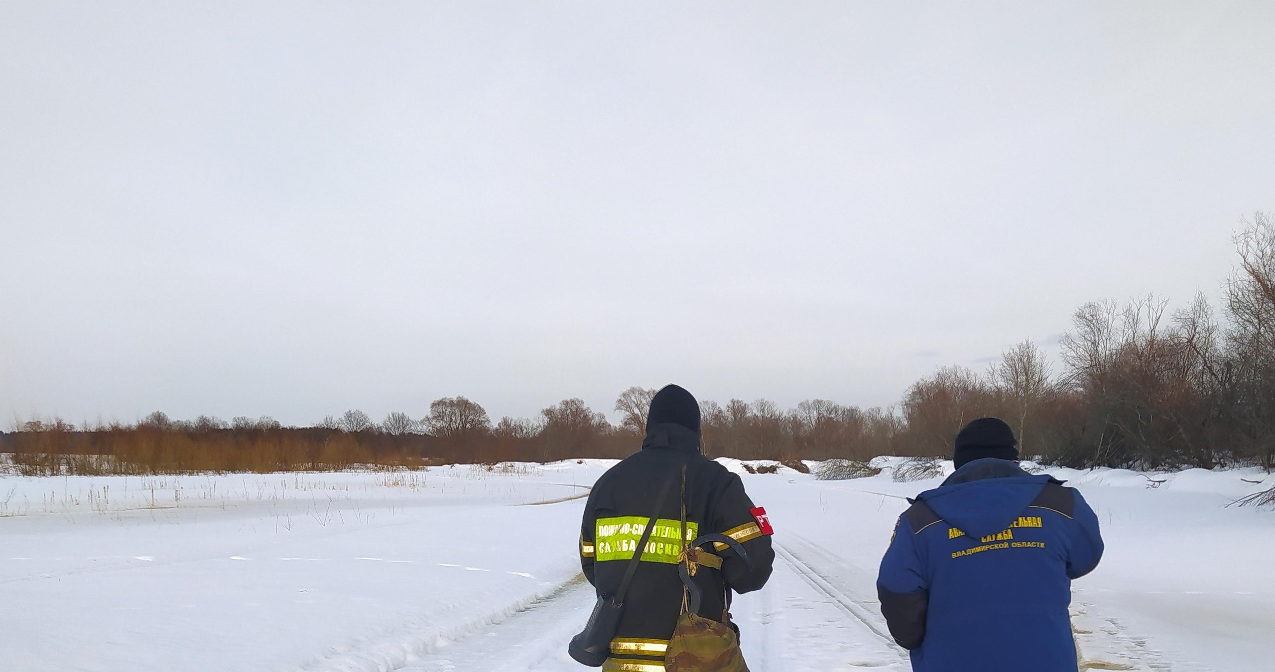 Во Владимирской области спасатели искали провалившегося под лёд человека