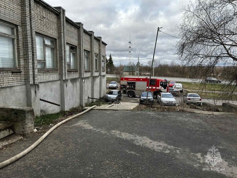 Во Владимире загорелся подъезд многоквартирного жилого дома
