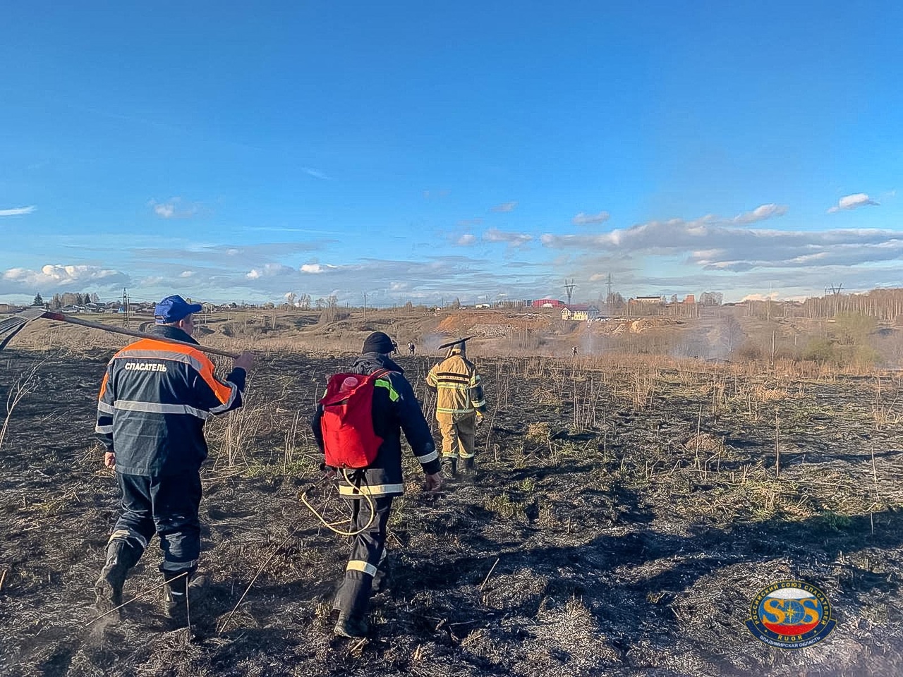 В Боголюбове спасатели потушили ландшафтный пожар 