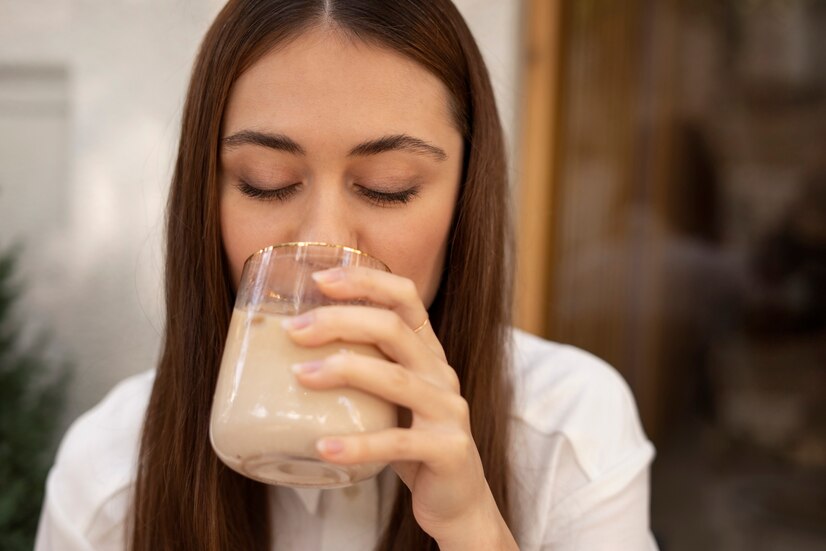 Сварите лук в молоке и выпейте: на утро будете в шоке от результата