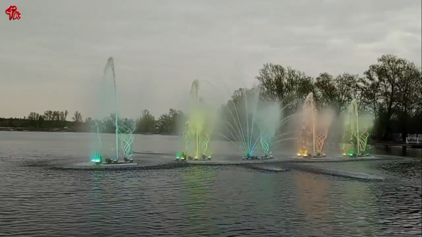 В майские праздники в Гусь-Хрустальном включат плавающие светомузыкальные фонтаны