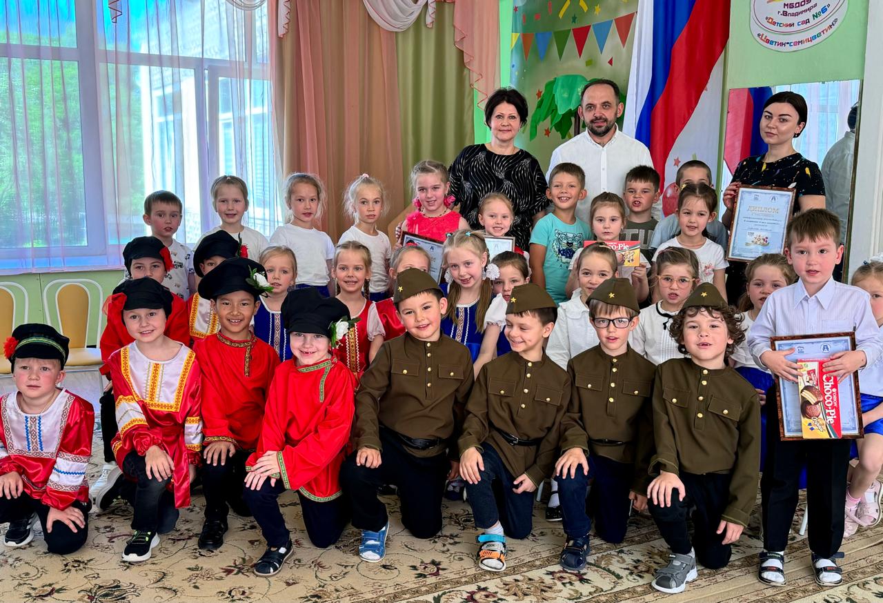 Депутат Владимирской области принял участие в награждении воспитанников детского сада № 6