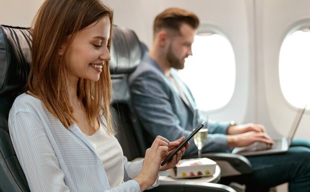 В России анонсировали повсеместное внедрение Wi-Fi в самолетах