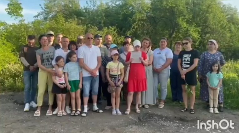 Родители школьников из поселка Балакирево записали видеообращение к главе Следкома Быстрыкину