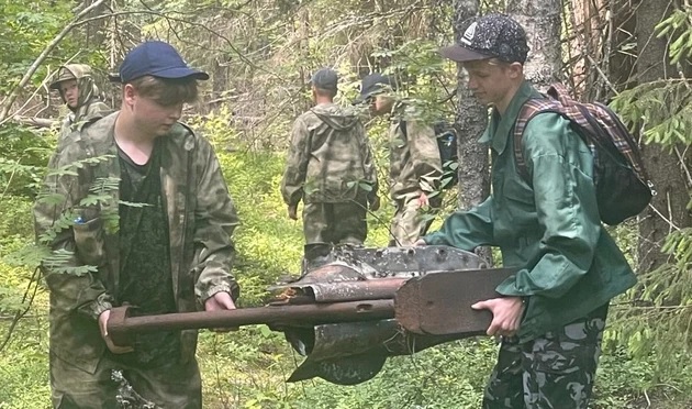 В киржачских лесах обнаружили фрагменты самолета времен Великой Отечественной войны 
