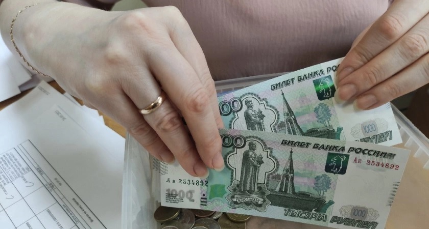 Во Владимирской области работница компании заработала более 1 миллиона рублей на взятках 