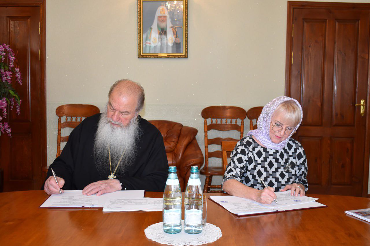 Региональное министерство соцзащиты и Владимирская Епархия подписали соглашение о поддержке семей