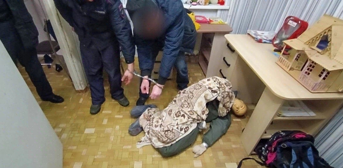 Во Владимирской области мужчина зарезал сожительницу и пытался выбросить тело в мусорный контейнер