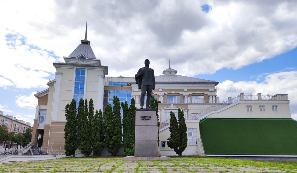 50 лет назад во Владимире установили памятник Фрунзе