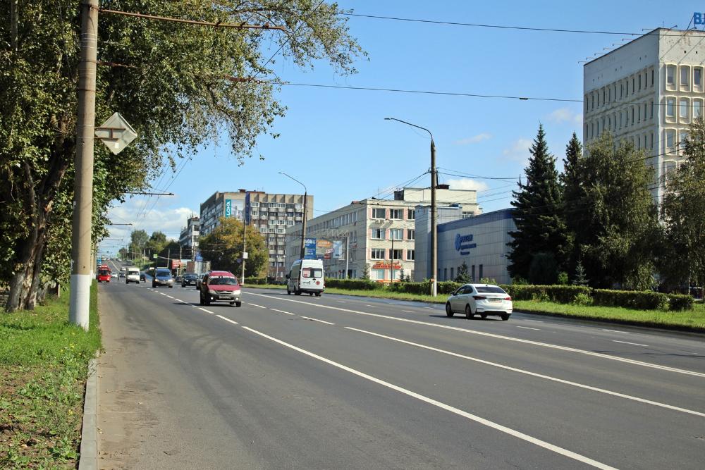 Во Владимире к новому учебному году отремонтировали дороги к образовательным учреждениям