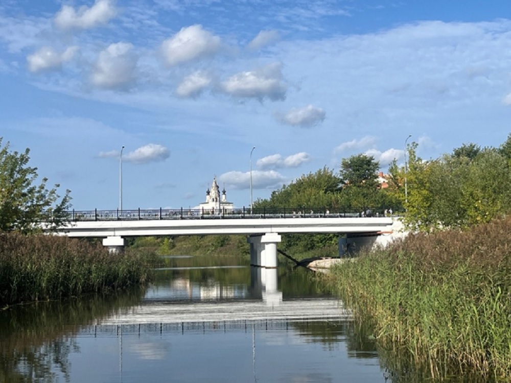 Уже завтра в Суздале после капремонта откроют мост через реку Каменка 