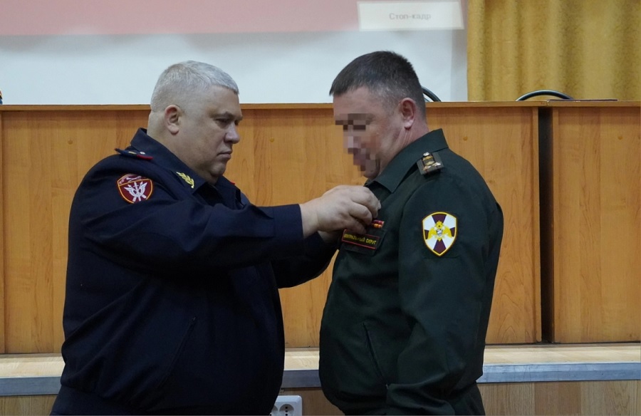 Во Владимире офицерам Росгвардии вручили госнаграды 