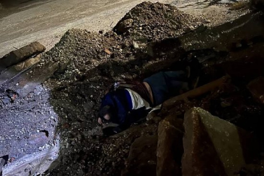 В Коврове мужчина провалился в раскопанную коммунальщиками яму и едва не погиб 