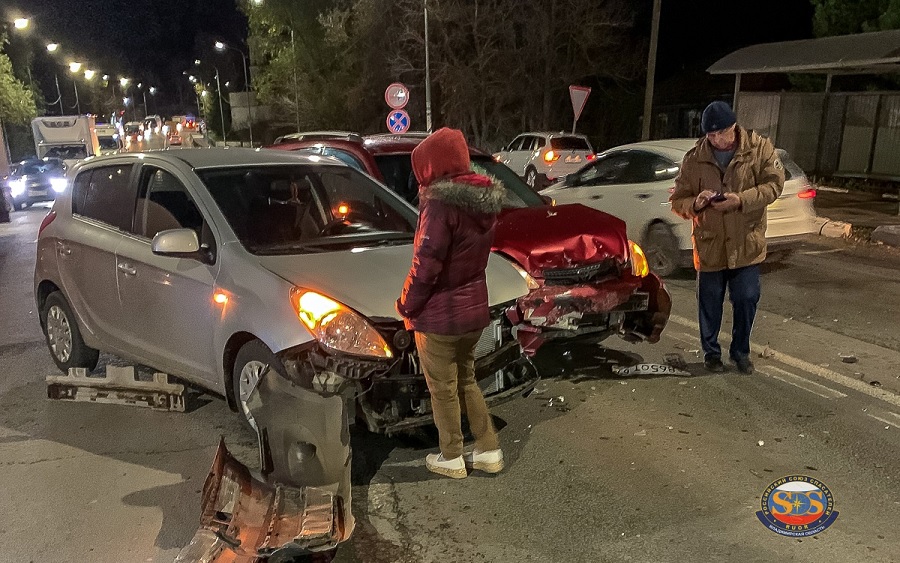 В Боголюбове столкнулись две легковушки 