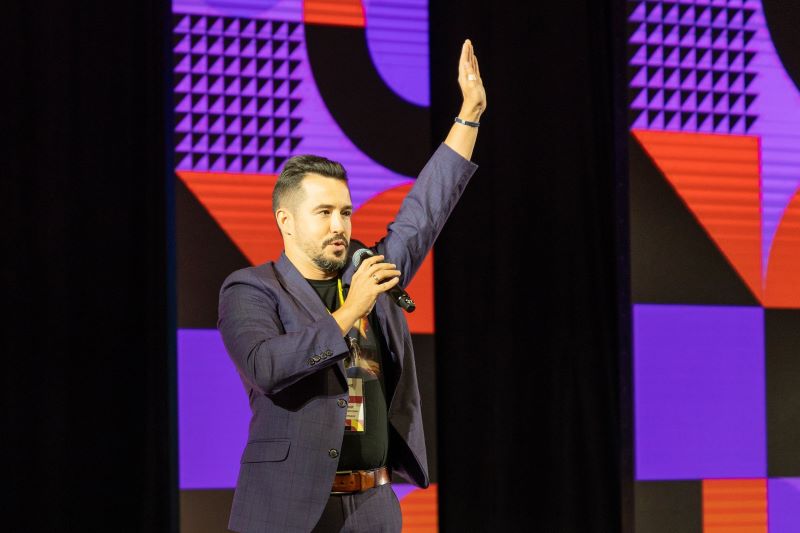 Эксперт Сбера рассказал о возможностях ИИ на форуме «Время IT» во Владимире
