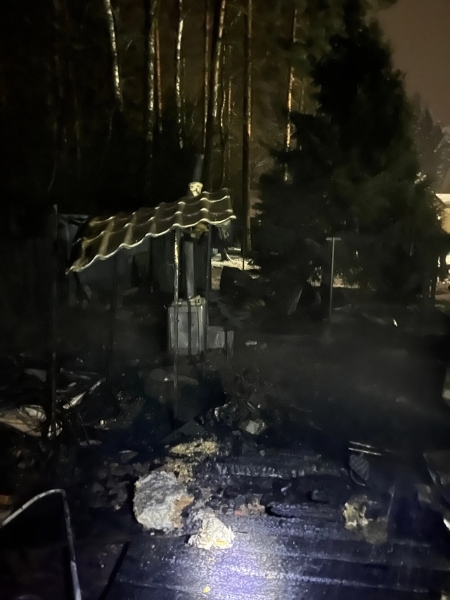 В Александровском районе пожар уничтожил баню