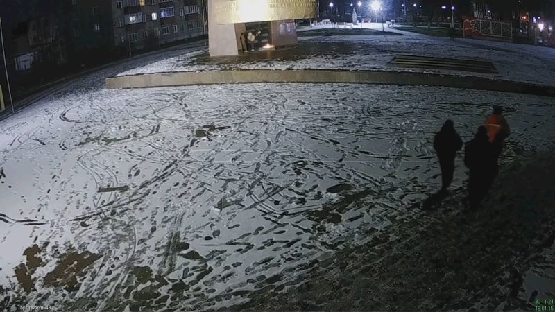 В Коврове группа подростков потушила Вечный огонь 