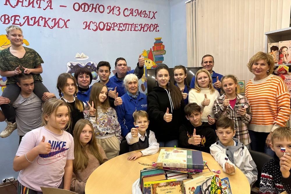 Во Владимирской области волонтеры подарили детям книги 