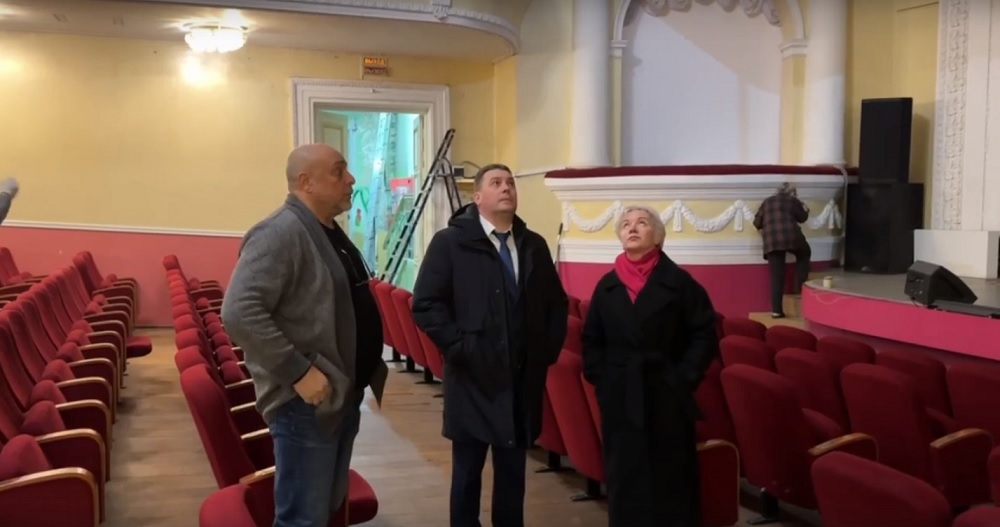 Глава города пообещал не допустить срыва новогодних мероприятий в Доме культуры молодежи во Владимире